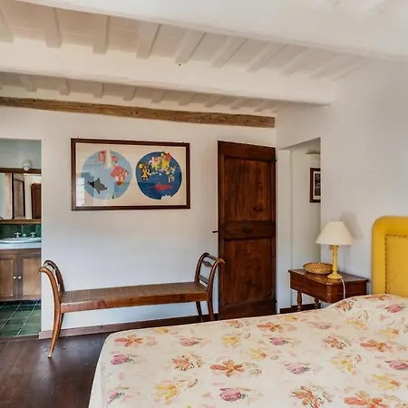 Casale Oliva In A Landscape Of Oaks, Olive E Cherry Trees Santa Vittoria in Matenano