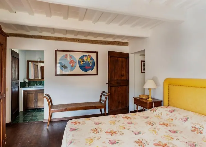 Casale Oliva In A Landscape Of Oaks, Olive E Cherry Trees Santa Vittoria in Matenano