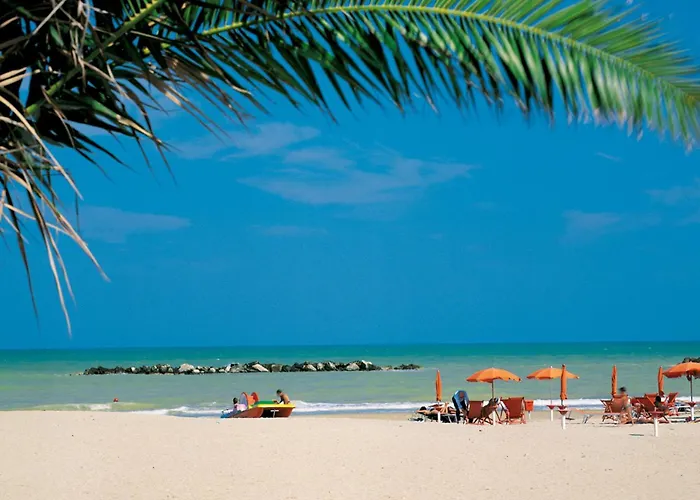 Casale Oliva In A Landscape Of Oaks, Olive E Cherry Trees * Santa Vittoria in Matenano