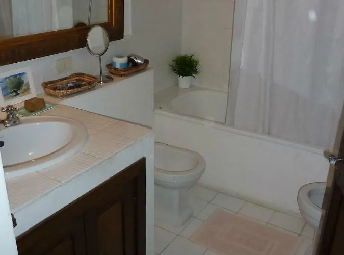 Villa Casale Oliva In A Landscape Of Oaks, Olive E Cherry Trees *